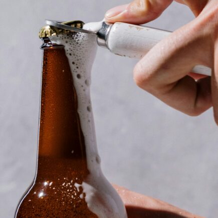 Creatieve manieren om flesopeners en zomerse relatiegeschenken te personaliseren